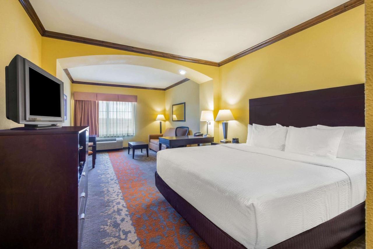 La Quinta By Wyndham Eastland Hotel Exterior photo