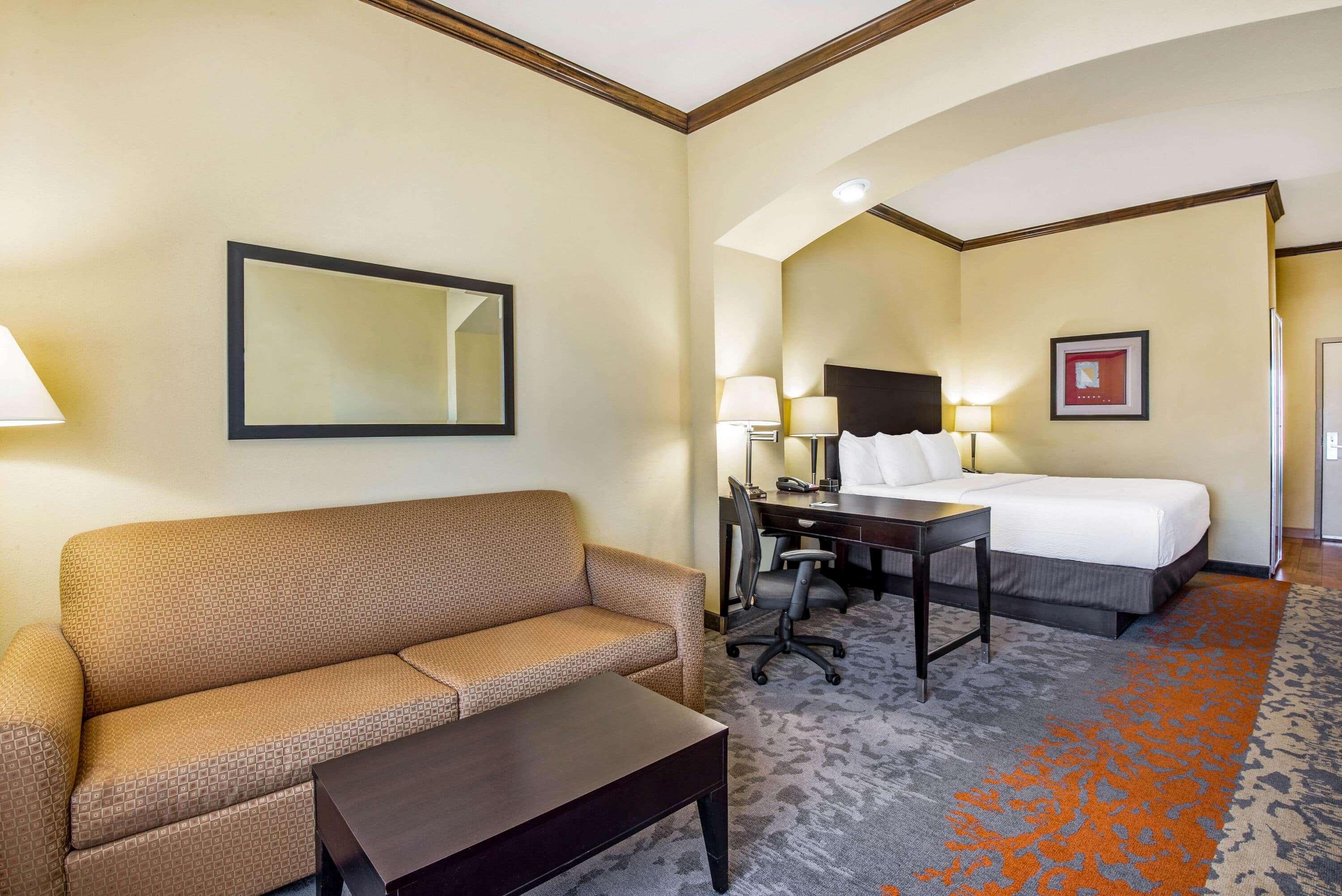 La Quinta By Wyndham Eastland Hotel Exterior photo